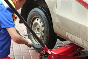 山阳区附近拖车24小时服务热线电话