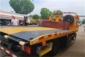 山阳区附近拖车电话号码服务