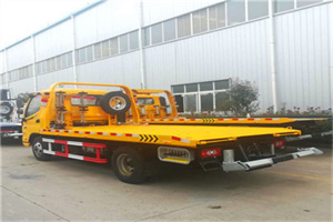 山阳区附近拖车救援搭电